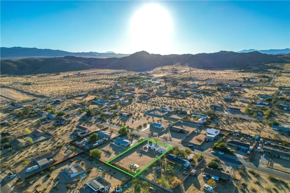 4727 Avenida La Flora Desierta Joshua Tree, CA 92252