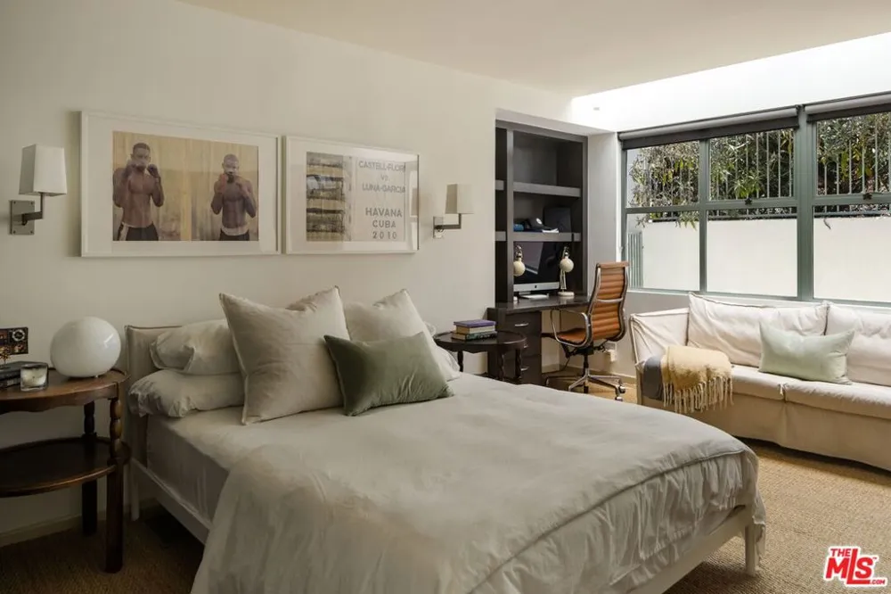 9421 Lloydcrest Drive Los Angeles, CA 90210