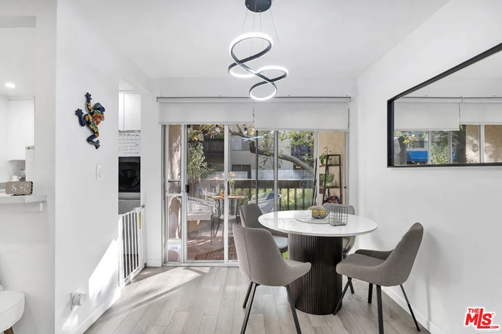 8106 Summertime Lane Culver City, CA 90230