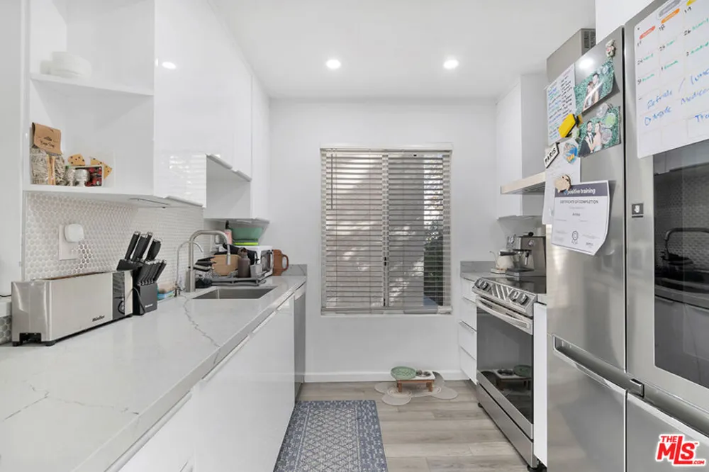 8106 Summertime Lane Culver City, CA 90230