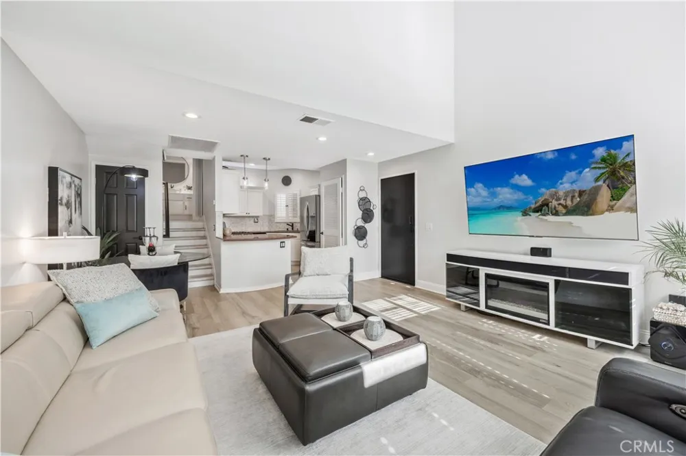 5101 Tortuga Drive #205 Huntington Beach, CA 92649