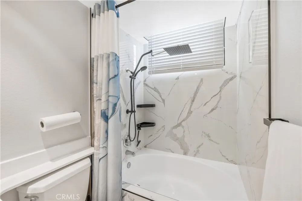 5101 Tortuga Drive #205 Huntington Beach, CA 92649
