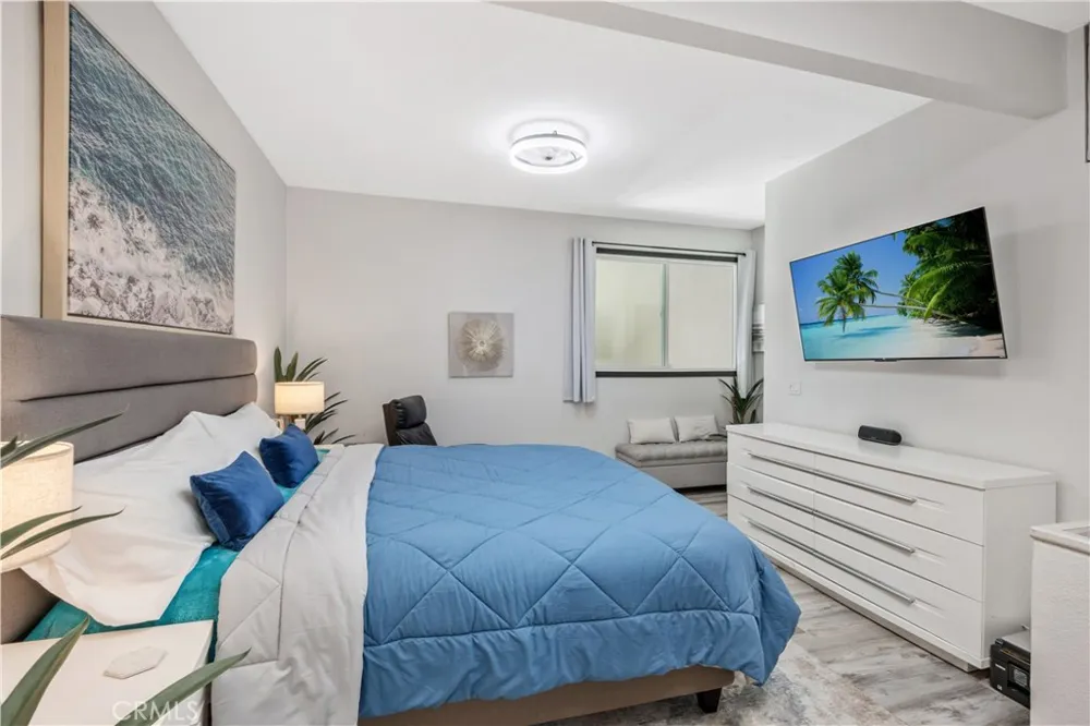 5101 Tortuga Drive #205 Huntington Beach, CA 92649