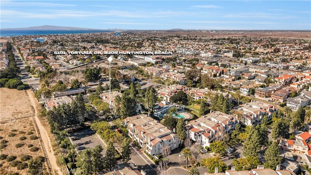 5101 Tortuga Drive #205 Huntington Beach, CA 92649