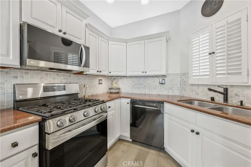 5101 Tortuga Drive #205 Huntington Beach, CA 92649