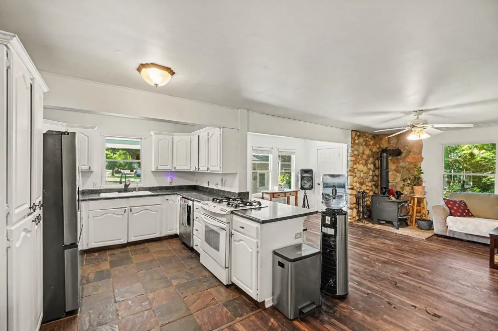 10010 S Osborn Avenue Bridgeton Township, MI 49412