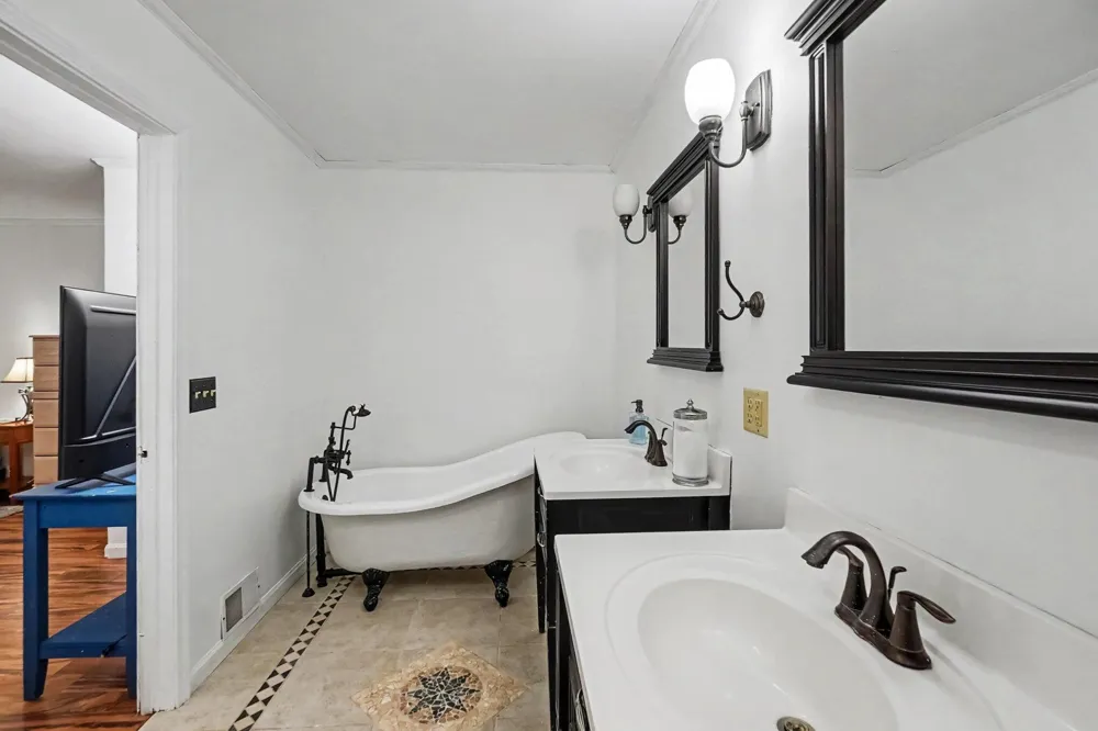 10010 S Osborn Avenue Bridgeton Township, MI 49412