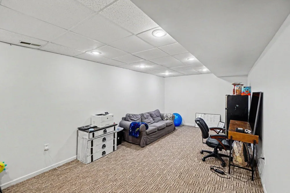 10010 S Osborn Avenue Bridgeton Township, MI 49412
