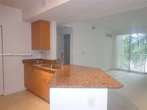 1830 Radius Dr #319