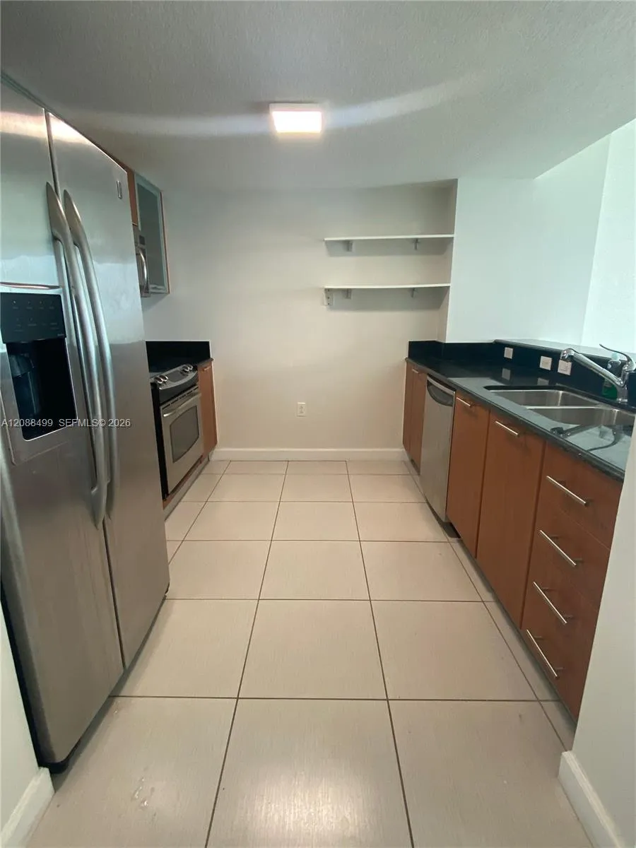 1800 Bayshore Dr #1608 Miami, FL 33132