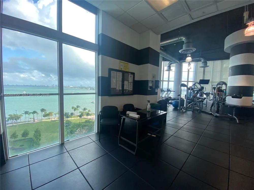 1800 Bayshore Dr #1608 Miami, FL 33132