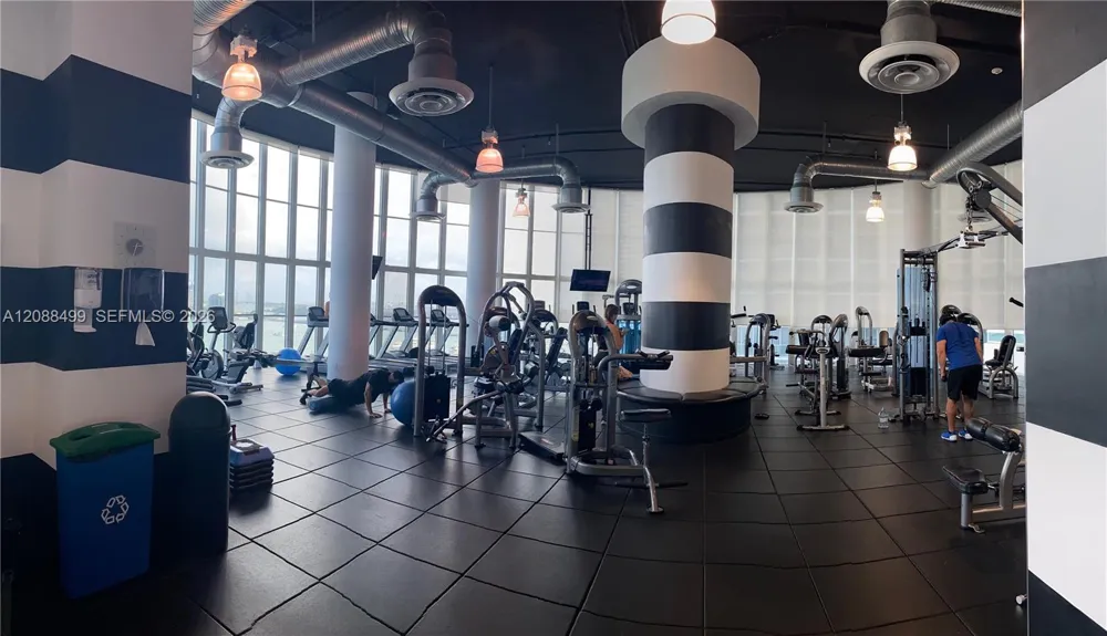 1800 Bayshore Dr #1608 Miami, FL 33132