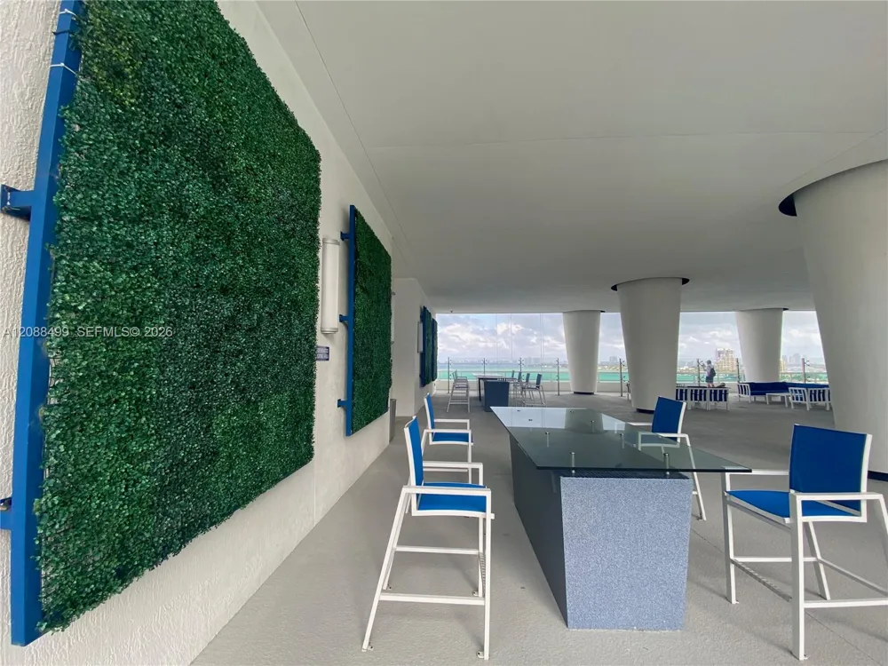 1800 Bayshore Dr #1608 Miami, FL 33132