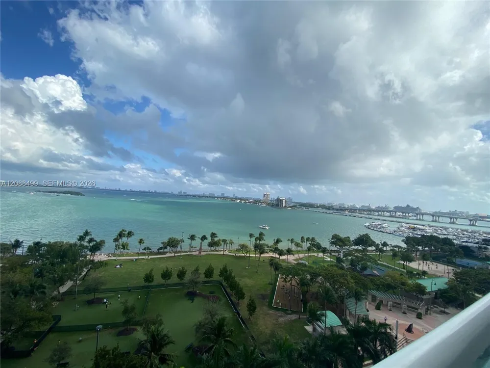 1800 Bayshore Dr #1608 Miami, FL 33132