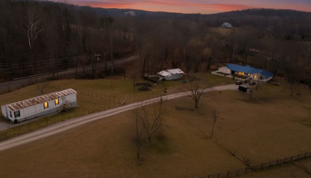 496 Rockhouse Rd Hohenwald, TN 38462