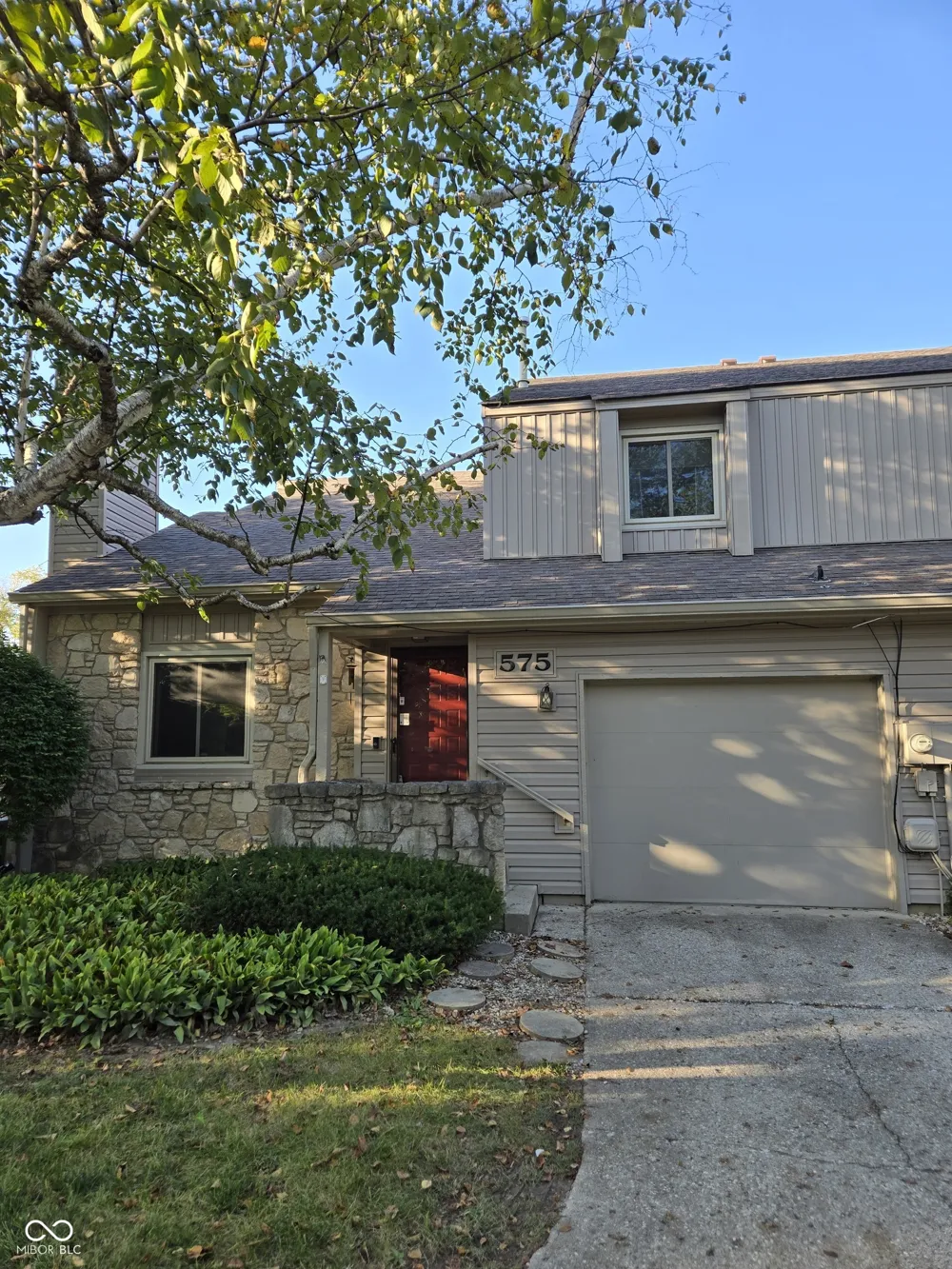 575 Conner Creek Drive Fishers, IN 46038