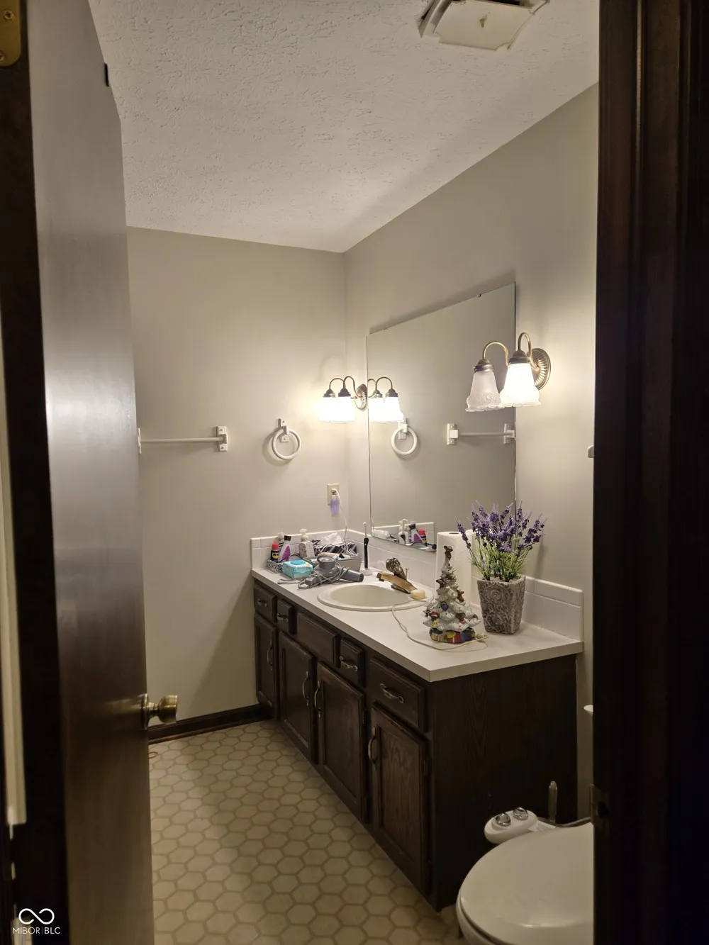 575 Conner Creek Drive Fishers, IN 46038
