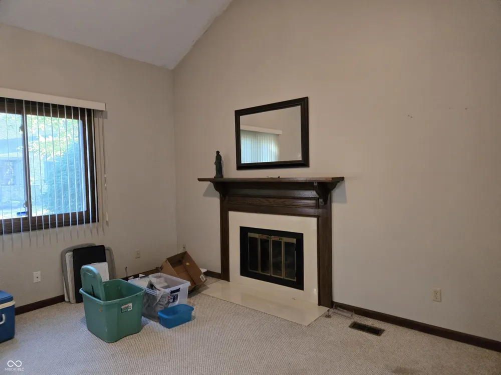 575 Conner Creek Drive Fishers, IN 46038