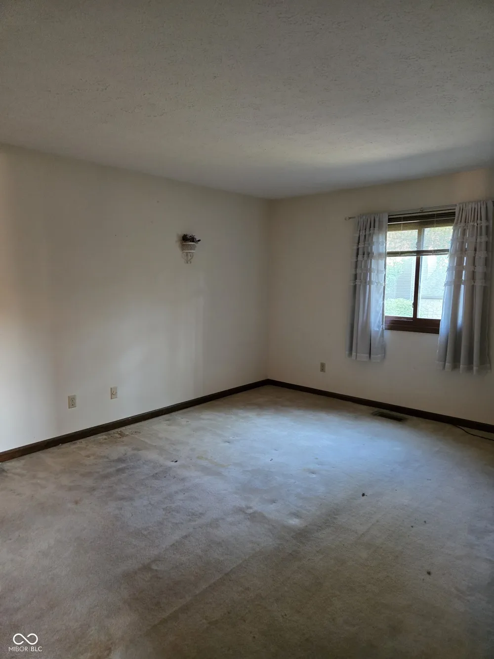 575 Conner Creek Drive Fishers, IN 46038