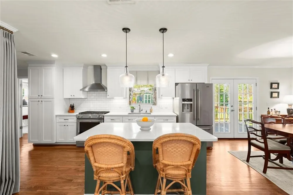 3834 Cherrydale Lane SE Smyrna, GA 30082