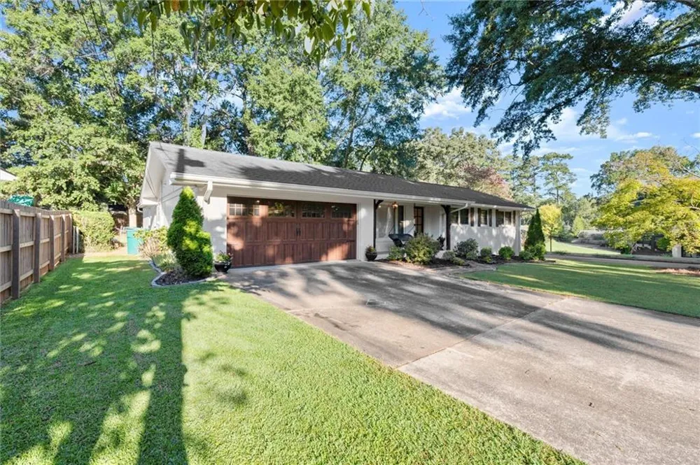 3834 Cherrydale Lane SE Smyrna, GA 30082