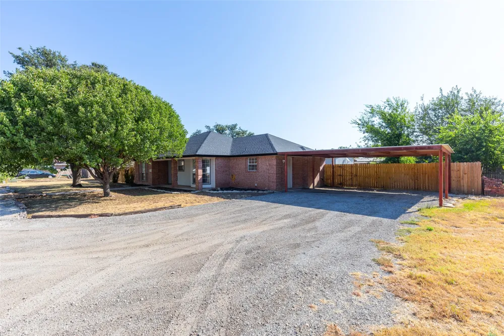 717 Groves Road Tuscola, TX 79562