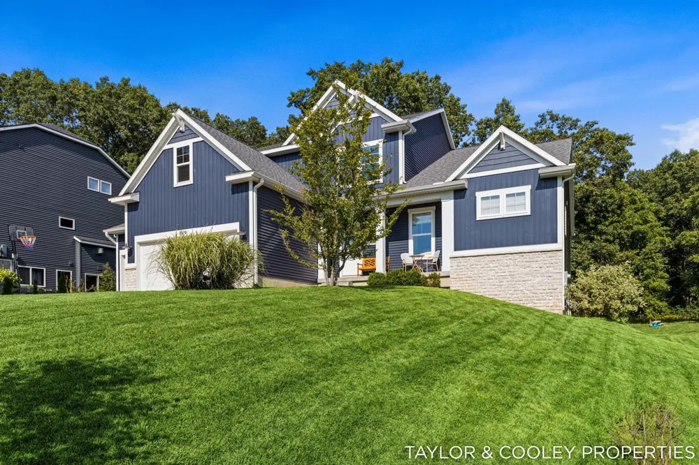 8129 Honeysuckle Hill Court SE Grand Rapids, MI 49512