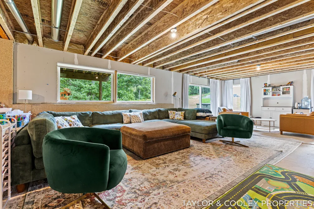 8129 Honeysuckle Hill Court SE Grand Rapids, MI 49512