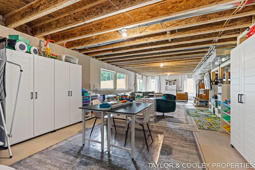 8129 Honeysuckle Hill Court SE Grand Rapids, MI 49512