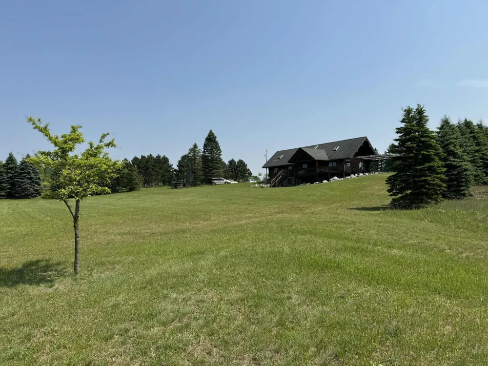 6294 100th Avenue Evart, MI 49631