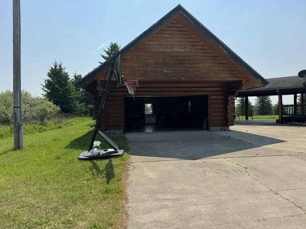 6294 100th Avenue Evart, MI 49631