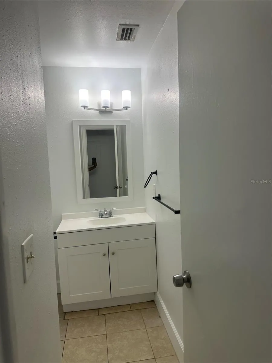 8434 CAMDEN STREET #D Tampa, FL 33614