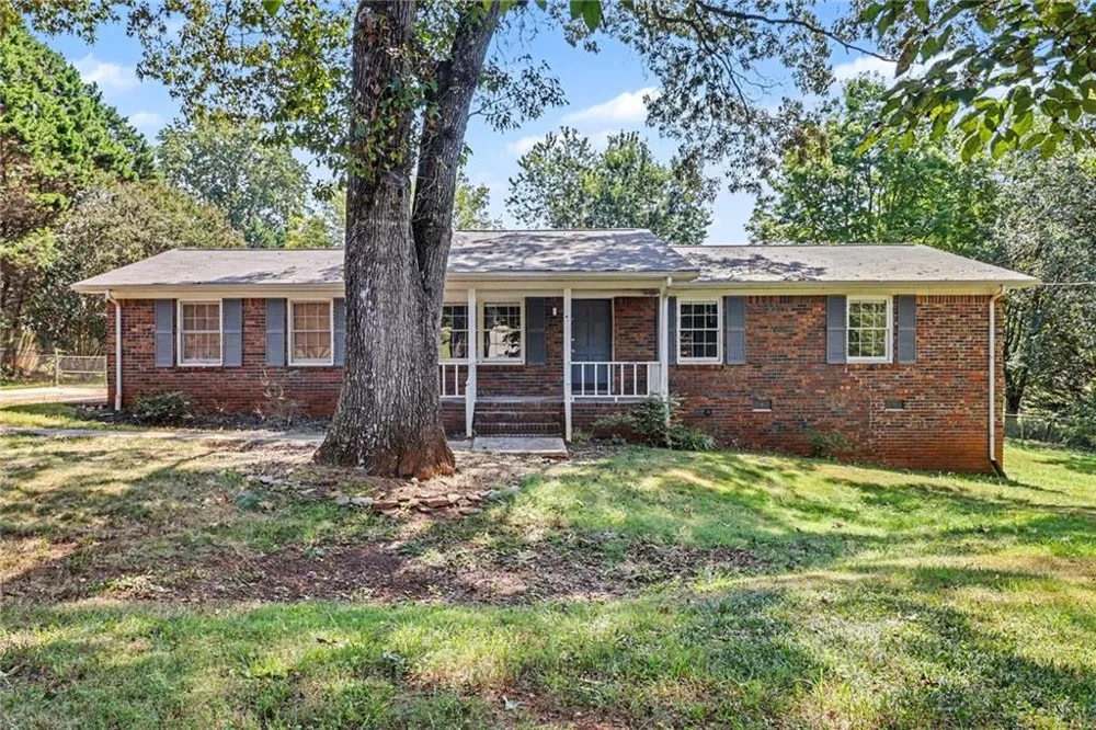 5139 Presley Drive Flowery Branch, GA 30542