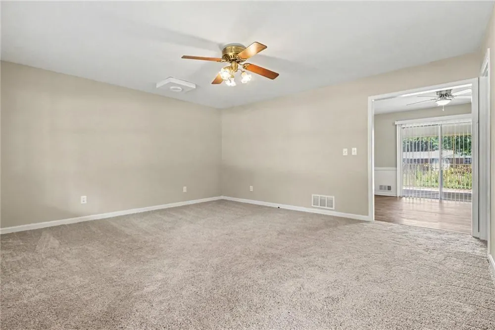 5139 Presley Drive Flowery Branch, GA 30542