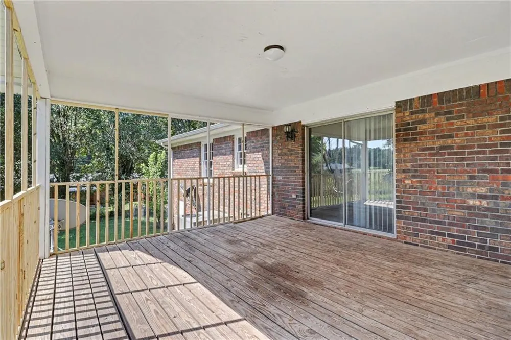 5139 Presley Drive Flowery Branch, GA 30542