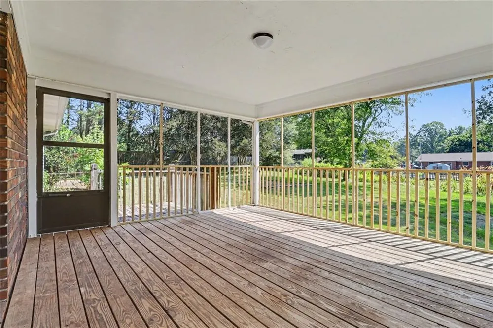 5139 Presley Drive Flowery Branch, GA 30542