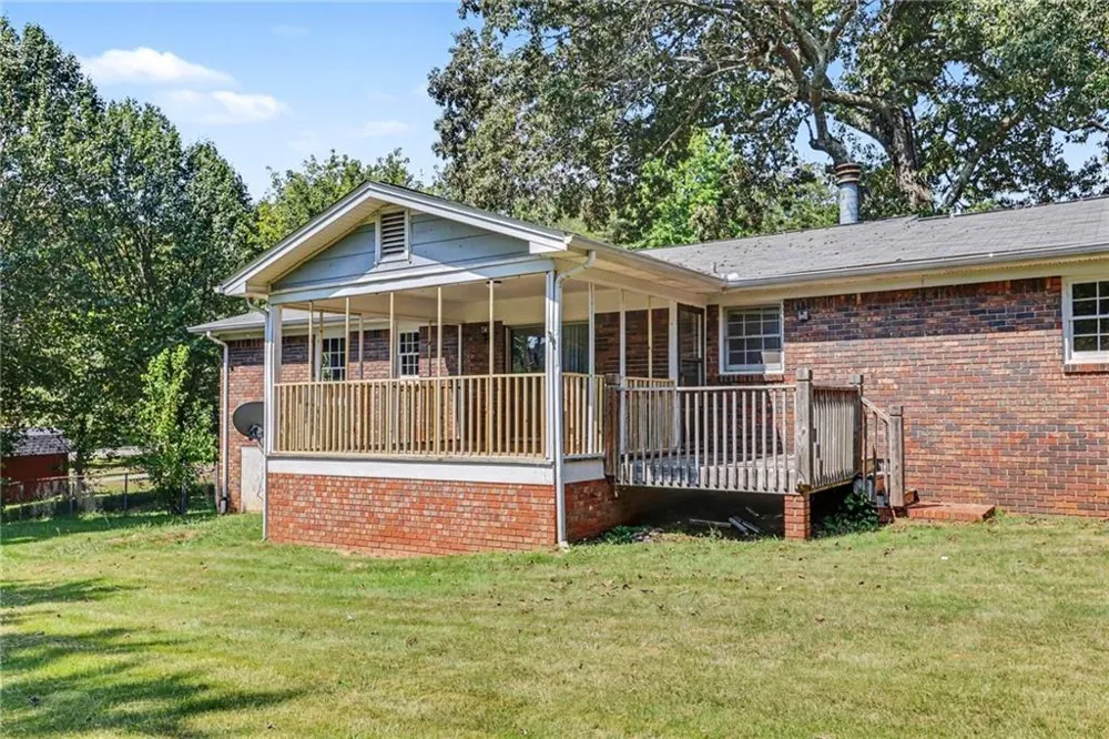 5139 Presley Drive Flowery Branch, GA 30542