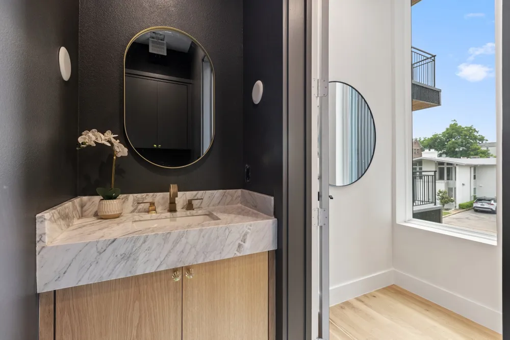 4330 Dickason Avenue #102 Dallas, TX 75219