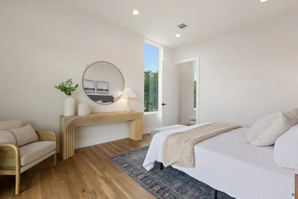 4330 Dickason Avenue #102 Dallas, TX 75219