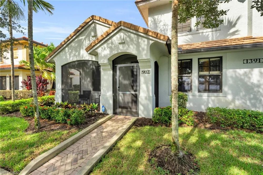 1391 Santiago Circle #902 Naples, FL 34113