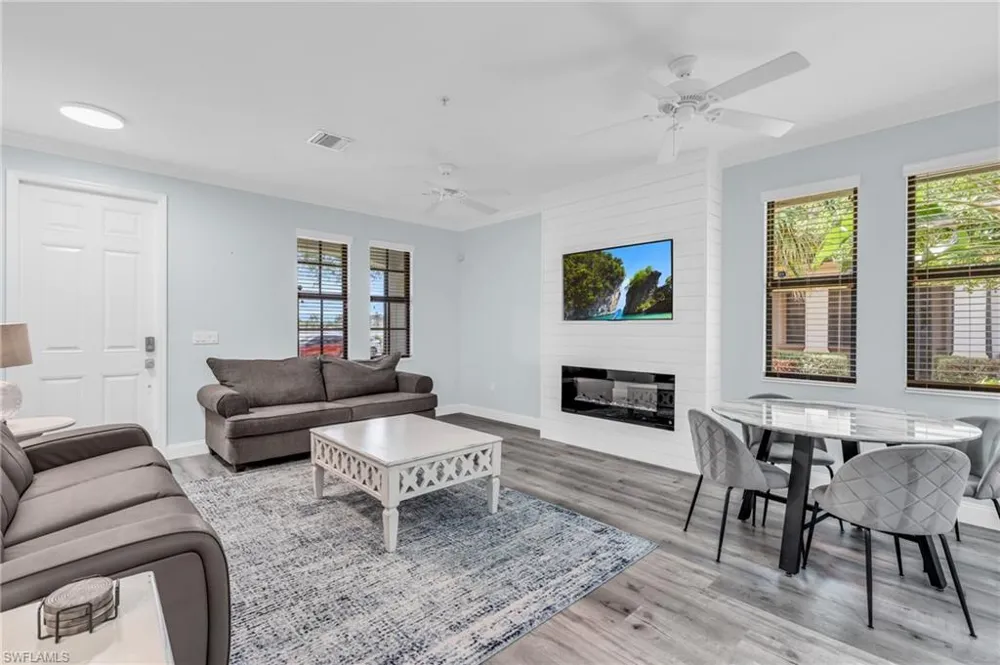 1391 Santiago Circle #902 Naples, FL 34113