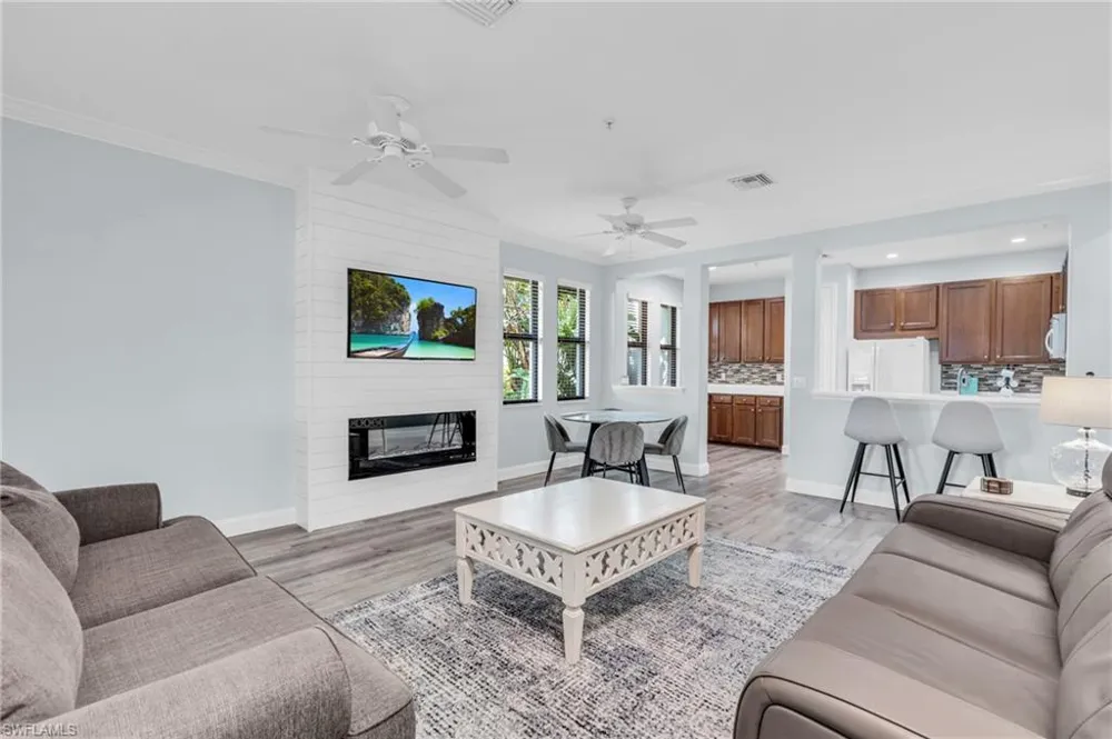 1391 Santiago Circle #902 Naples, FL 34113