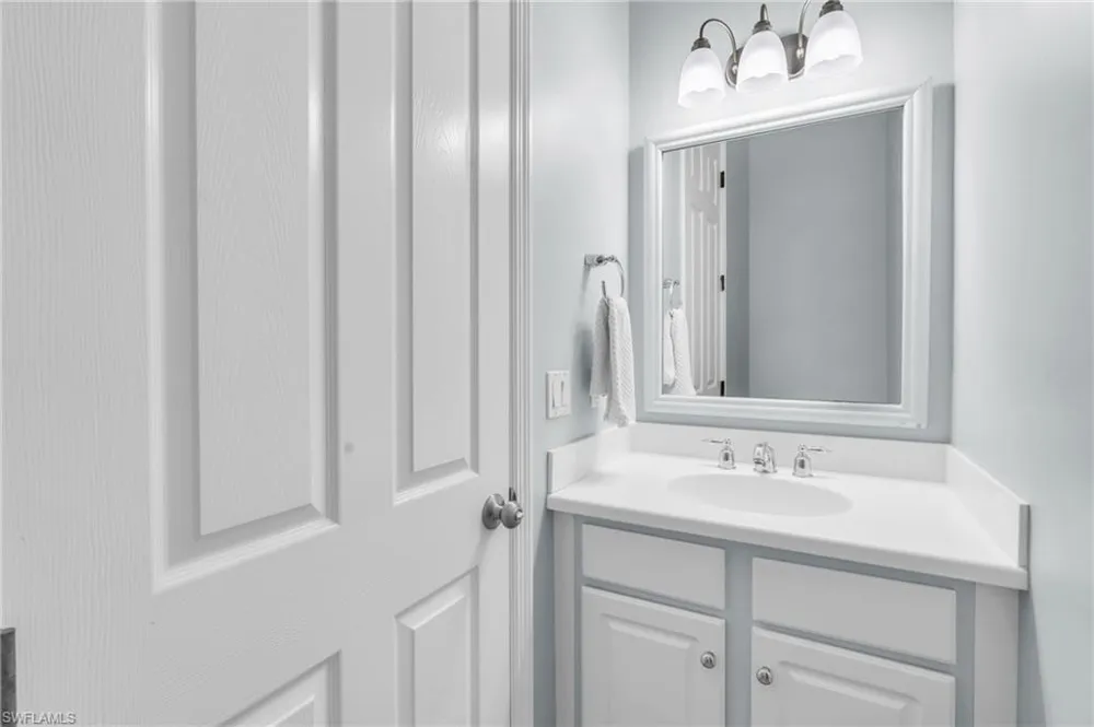 1391 Santiago Circle #902 Naples, FL 34113
