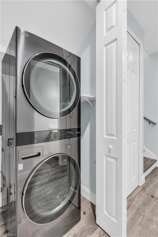 1391 Santiago Circle #902 Naples, FL 34113