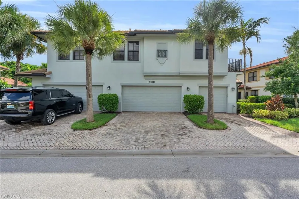 1391 Santiago Circle #902 Naples, FL 34113