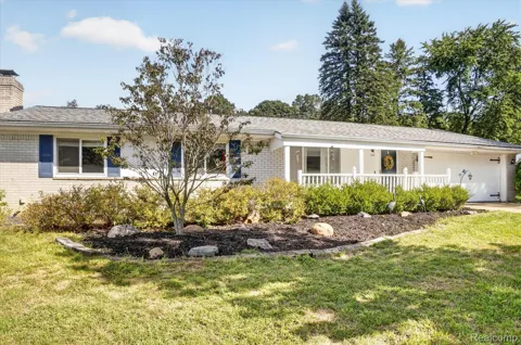 1910 Alton Circle