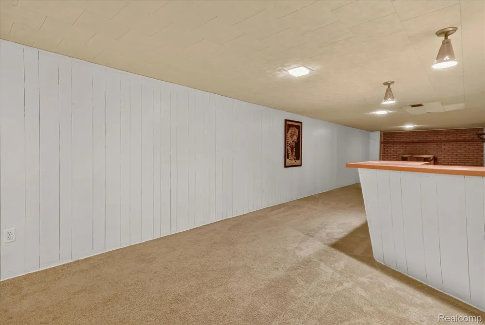 1910 Alton Circle Commerce Charter Township, MI 48390