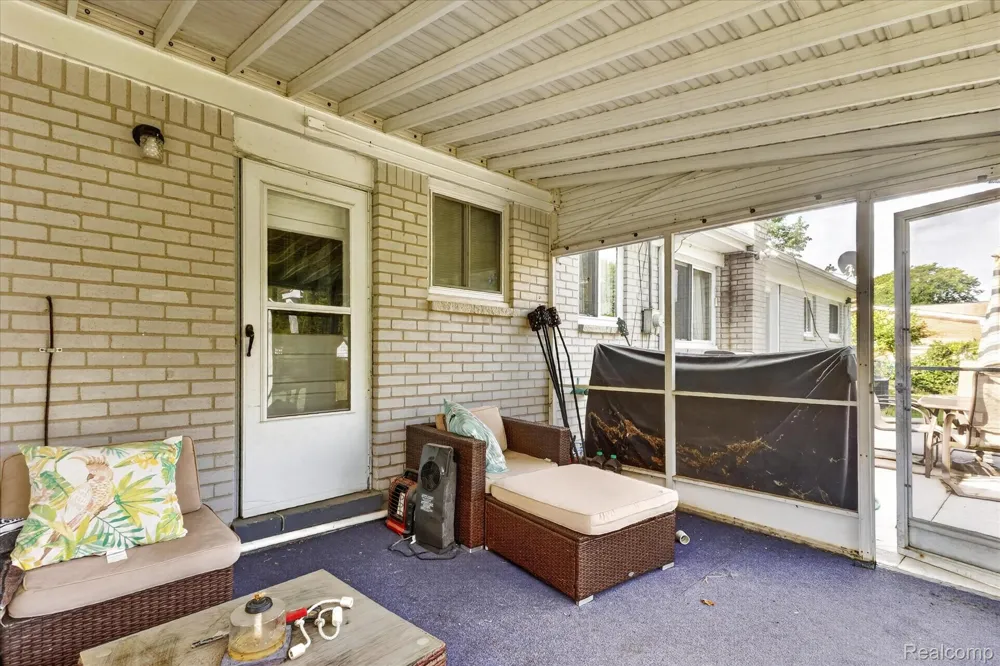 1910 Alton Circle Commerce Charter Township, MI 48390