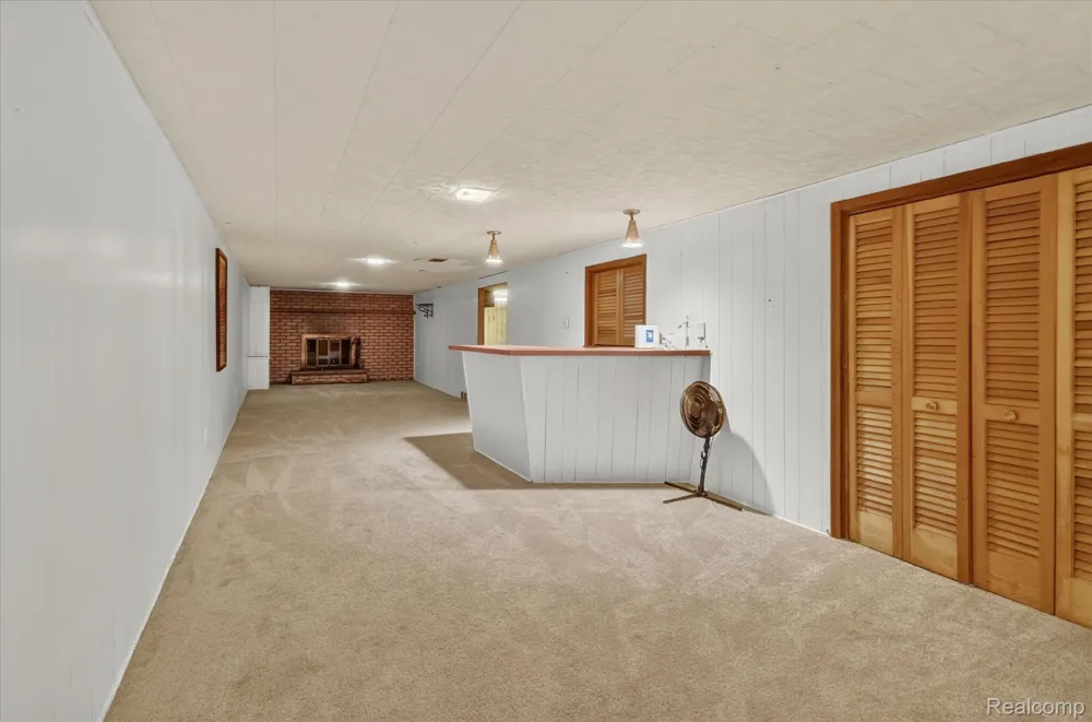 1910 Alton Circle Commerce Charter Township, MI 48390