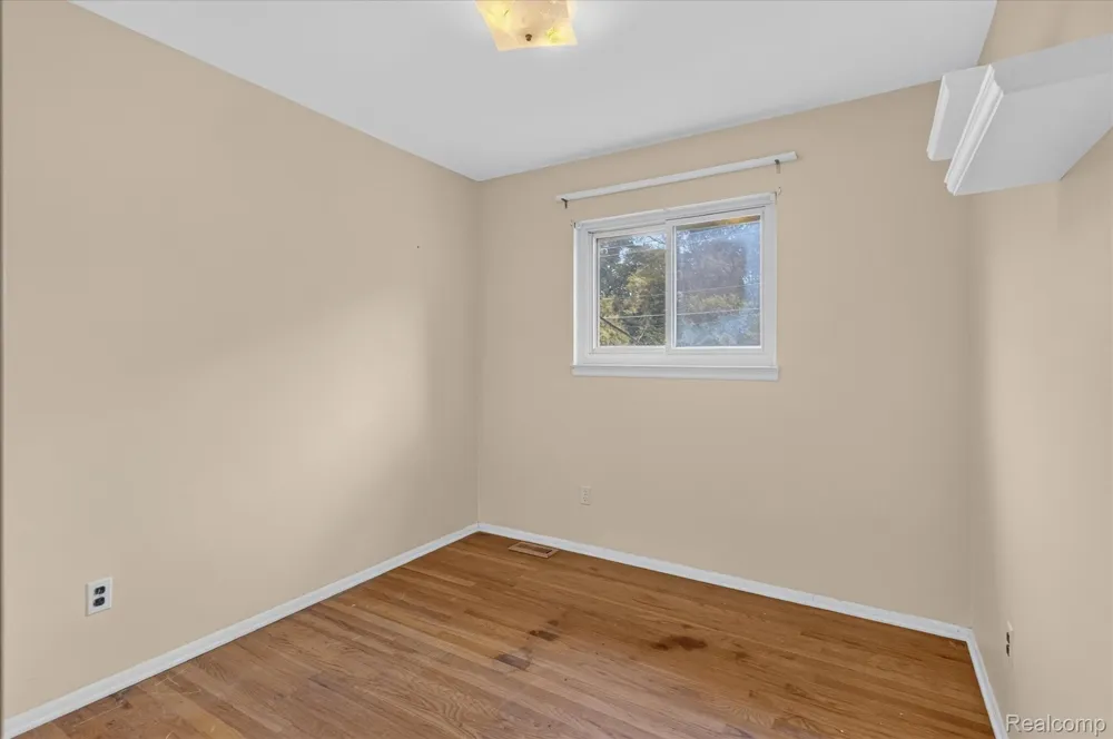 1910 Alton Circle Commerce Charter Township, MI 48390